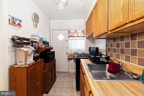 51 Upmanor Rd, Baltimore, MD 21229 photo 12