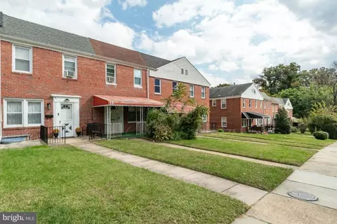 51 Upmanor Rd, Baltimore, MD 21229 photo 2