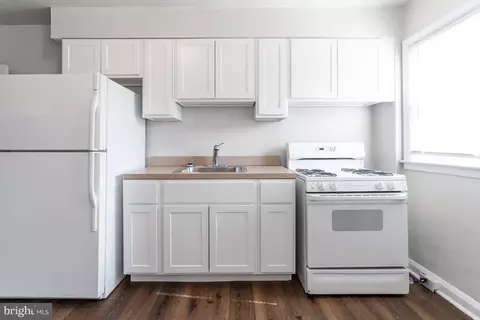 4249 Rokeby Rd, Baltimore, MD 21229 photo 6