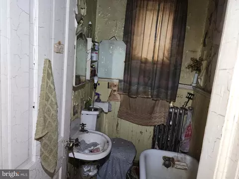 2135 Walbrook Ave, Baltimore, MD 21217 photo 8