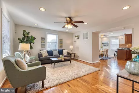 923 E Lake Ave, Baltimore, MD 21212