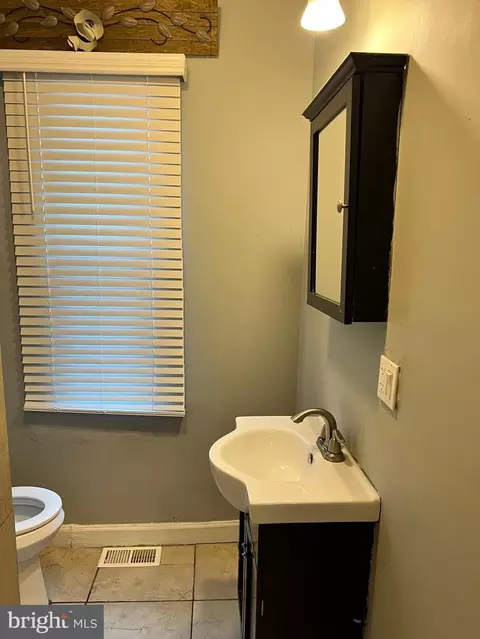 2015 Robb St, Baltimore, MD 21218 photo 17