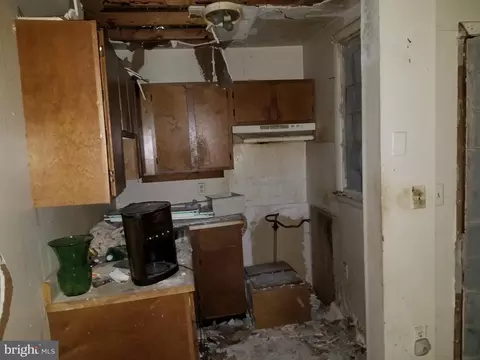 2712 Prospect St, Baltimore, MD 21216 photo 4