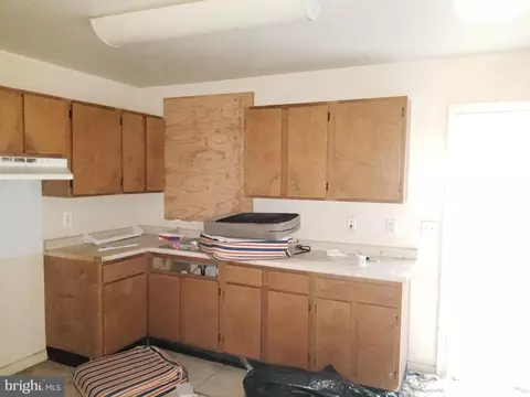 510 E 26th St, Baltimore, MD 21218 photo 4