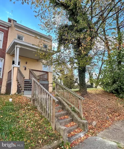 701 Denison St, Baltimore, MD 21229