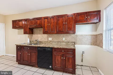 335 N Stricker St, Baltimore, MD 21223 photo 8