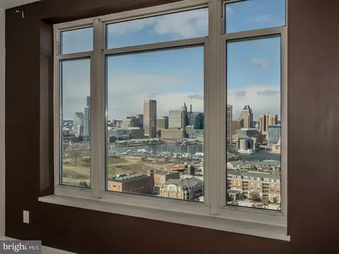 Living - 100 Harborview Dr #2009, Baltimore, MD 21230 photo 5 of 7
