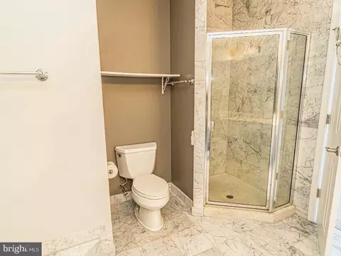 Bath - 100 Harborview Dr #2009, Baltimore, MD 21230 photo 4 of 5