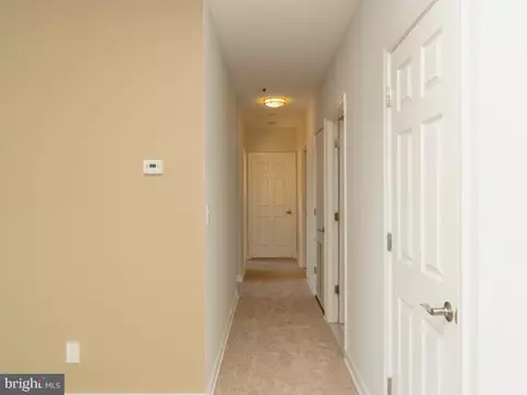 Entry Way - 100 Harborview Dr #2009, Baltimore, MD 21230 photo 3 of 4
