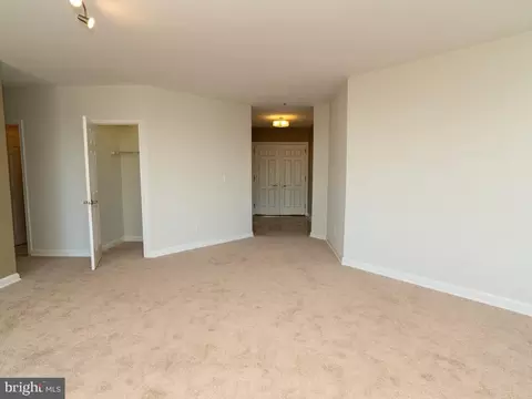 Bedroom - 100 Harborview Dr #2009, Baltimore, MD 21230 photo 1 of 5