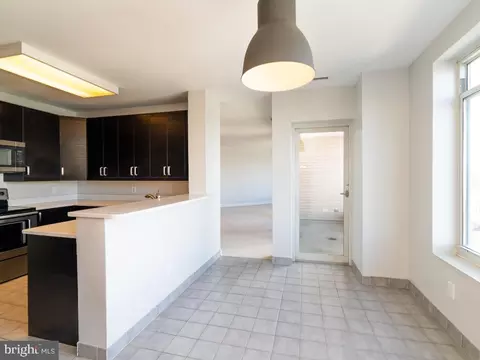 Kitchen - 100 Harborview Dr #2009, Baltimore, MD 21230 photo 1 of 6