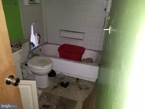 2104 E Lafayette Ave, Baltimore, MD 21213 photo 5