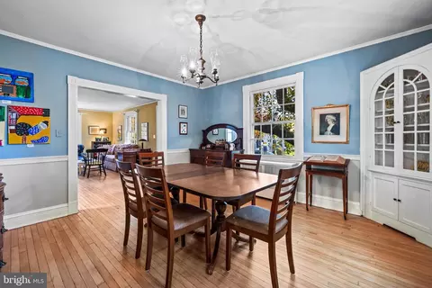 327 Broxton Rd, Baltimore, MD 21212 photo 11