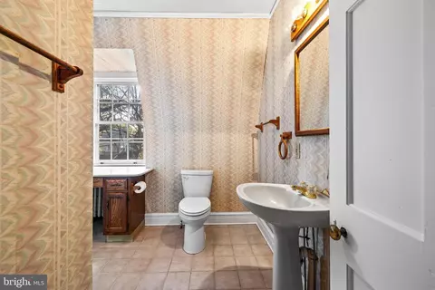 327 Broxton Rd, Baltimore, MD 21212 photo 31