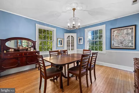 327 Broxton Rd, Baltimore, MD 21212 photo 10