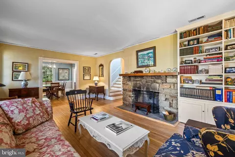 327 Broxton Rd, Baltimore, MD 21212 photo 8