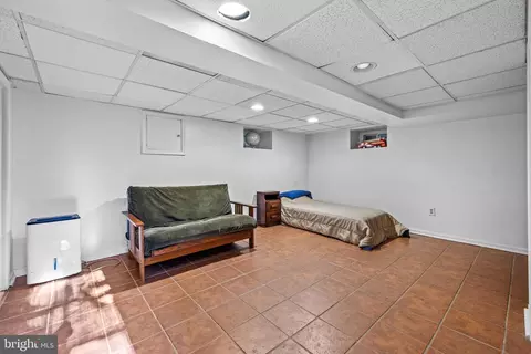 327 Broxton Rd, Baltimore, MD 21212 photo 35