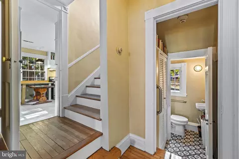 327 Broxton Rd, Baltimore, MD 21212 photo 16