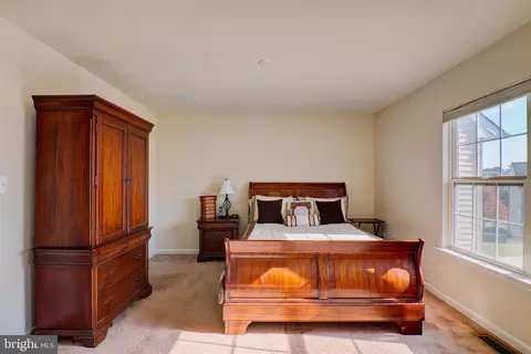 5505 Sinclair Greens Dr, Baltimore, MD 21206 photo 10