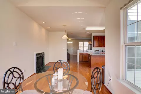 5505 Sinclair Greens Dr, Baltimore, MD 21206 photo 5