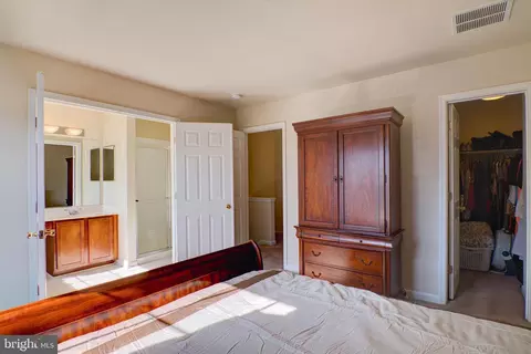 5505 Sinclair Greens Dr, Baltimore, MD 21206 photo 8