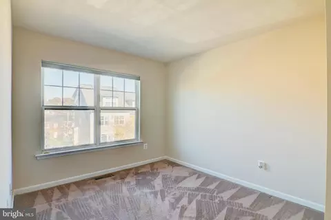 5505 Sinclair Greens Dr, Baltimore, MD 21206 photo 14
