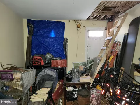 2046 Robb St, Baltimore, MD 21218 photo 6