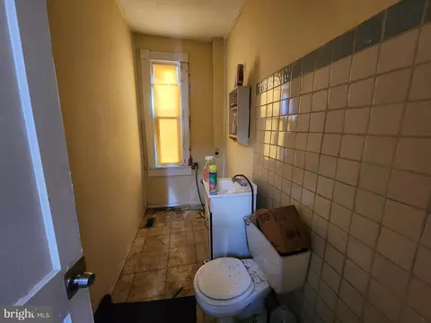 2046 Robb St, Baltimore, MD 21218 photo 12