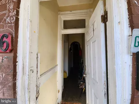 2046 Robb St, Baltimore, MD 21218 photo 3