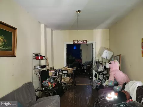 2046 Robb St, Baltimore, MD 21218 photo 4