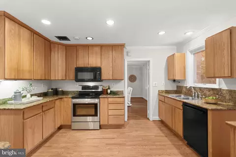 820 Bellemore Rd, Baltimore, MD 21210 photo 7