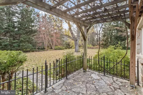 820 Bellemore Rd, Baltimore, MD 21210 photo 4