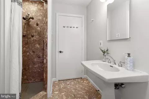 820 Bellemore Rd, Baltimore, MD 21210 photo 32