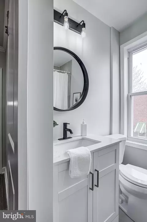 2718 E Madison St, Baltimore, MD 21205 photo 25