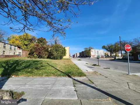 1520 E Chase St, Baltimore, MD 21213