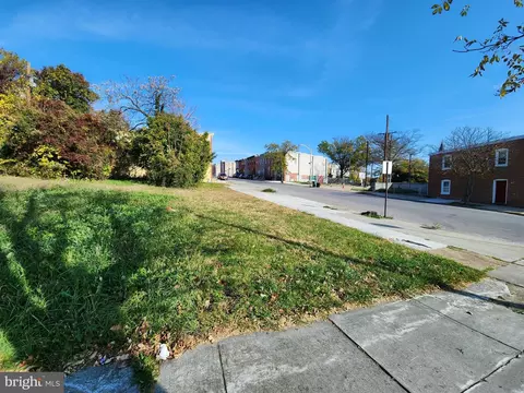 1520 E Chase St, Baltimore, MD 21213 photo 4