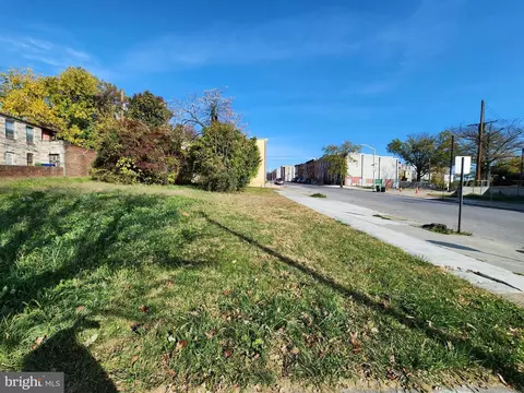 1520 E Chase St, Baltimore, MD 21213 photo 2