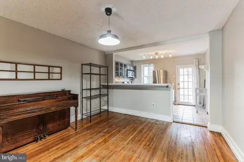 3345 Falls Rd, Baltimore, MD 21211 photo 5