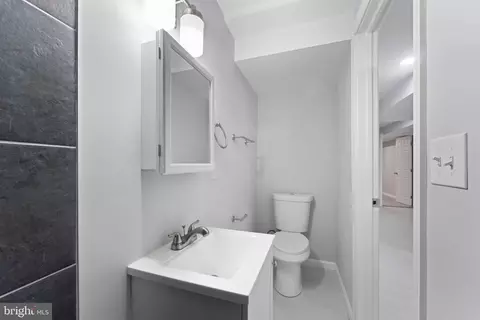 Bath - 1534 N Wolfe St, Baltimore, MD 21213 photo 4 of 10
