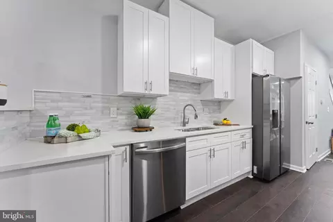 Kitchen - 1534 N Wolfe St, Baltimore, MD 21213 photo 2 of 6
