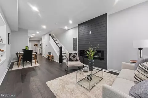 Living - 1534 N Wolfe St, Baltimore, MD 21213 photo 1 of 3