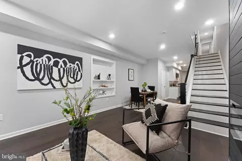 Living - 1534 N Wolfe St, Baltimore, MD 21213 photo 3 of 3