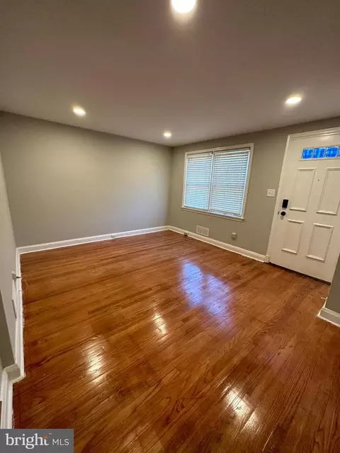 767 Yale Ave, Baltimore, MD 21229 photo 3