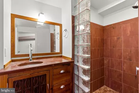 123 E West St, Baltimore, MD 21230 photo 33