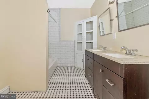 313 E 25th St E, Baltimore, MD 21218 photo 34