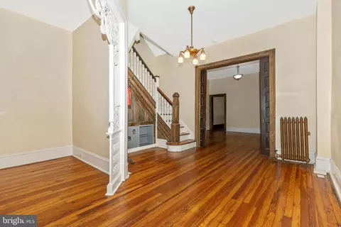 313 E 25th St E, Baltimore, MD 21218 photo 9