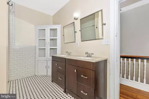 313 E 25th St E, Baltimore, MD 21218 photo 35