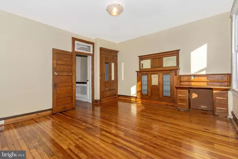 313 E 25th St E, Baltimore, MD 21218 photo 32