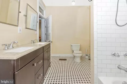 313 E 25th St E, Baltimore, MD 21218 photo 36