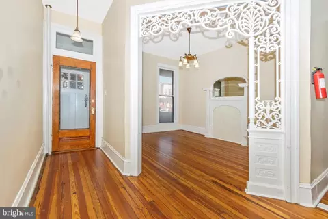 313 E 25th St E, Baltimore, MD 21218 photo 7